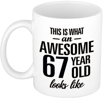 Bellatio Decorations Awesome 67 year cadeau mok / beker 300 ml