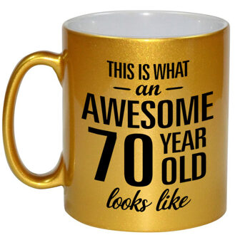 Bellatio Decorations Awesome 70 year verjaardag cadeau - koffiemok - beker - goud - 330 ml