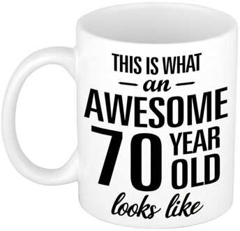 Bellatio Decorations Awesome 70 year verjaardag cadeau - koffiemok - beker - wit - 330 ml