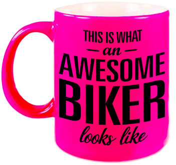 Bellatio Decorations Awesome biker cadeau mok / beker neon roze 330 ml - feest mokken