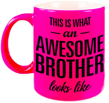 Bellatio Decorations Awesome brother cadeau mok / beker voor broer neon roze 330 ml - feest mokken