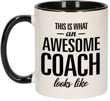 Bellatio Decorations Awesome coach - Geweldige coach beker - koffie mok - zwart met wit - cadeau - 300 ml