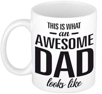 Bellatio Decorations Awesome dad cadeau koffiemok - drink beker - voor Vaderdag - wit - 300 ml - papa