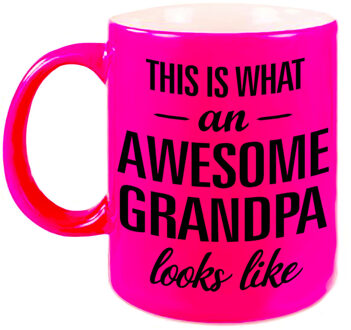 Bellatio Decorations Awesome grandpa / opa fluor roze cadeau mok / verjaardag beker 330 ml - feest mokken Oranje