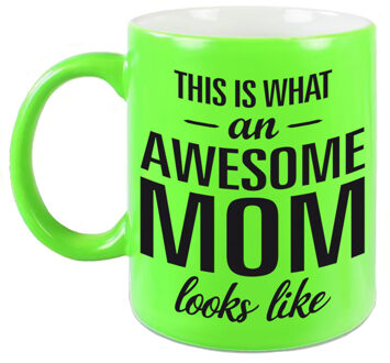 Bellatio Decorations Awesome mom cadeau mok / beker neon groen voor Moederdag 330 ml