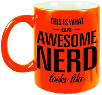 Bellatio Decorations Awesome nerd / slimmerik cadeau mok / beker neon oranje 330 ml