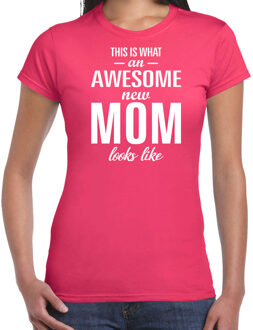Bellatio Decorations Awesome new mom - t-shirt fuchsia roze voor dames - Cadeau aanstaande moeder/ zwanger M