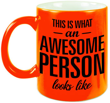 Bellatio Decorations Awesome person / persoon cadeau mok / beker neon oranje 330 ml