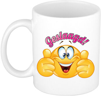 Bellatio Decorations BD Cadeau koffie/thee mok - duim omhoog smiley - geslaagd - roze