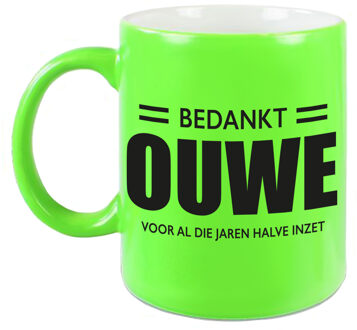 Bellatio Decorations Bedankt ouwe voor de halve inzet neon groen mok / beker 330 ml - Pensioen afscheidscadeau - feest mokken