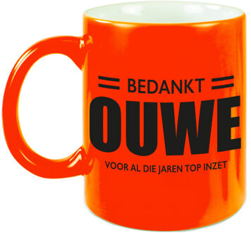 Bellatio Decorations Bedankt ouwe voor de top inzet mok / beker neon oranje 330 ml - Pensioen afscheidscadeau collega - feest mokken