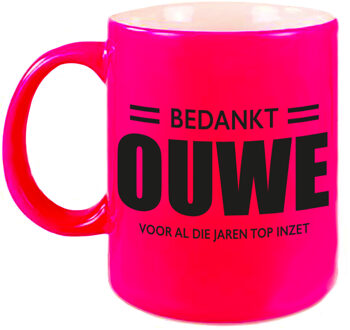 Bellatio Decorations Bedankt ouwe voor de top inzet mok / beker neon roze 330 ml - Pensioen afscheidscadeau collega - feest mokken