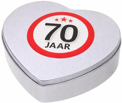 Bellatio Decorations Cadeau 70 jaar - hartjes snoep blik met leeftijd etiket - 18x17 cm - verpakking - verjaardag