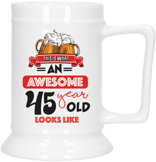 Bellatio Decorations Cadeau Bierpul voor 45 jaar - rood - grappige leeftijd bierpul - keramiek - 530 ml