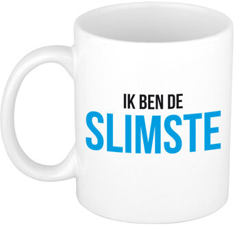Bellatio Decorations Cadeau koffie/thee mok - blauw - de slimste - 300 ml - keramiek