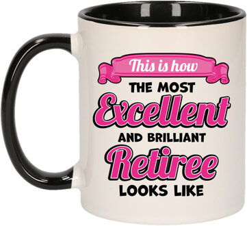 Bellatio Decorations Cadeau koffie/thee mok - excellent gepensioneerde - zwart - keramiek - 300 ml