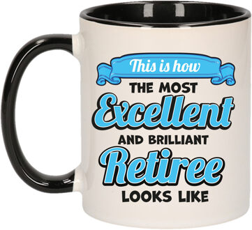 Bellatio Decorations Cadeau koffie/thee mok - excellent gepensioneerde - zwart - keramiek - 300 ml