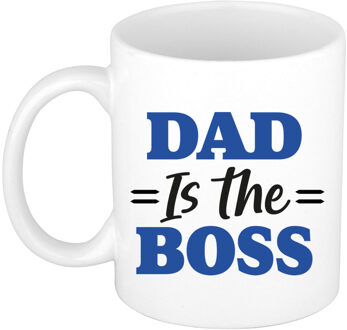 Bellatio Decorations Cadeau koffie/thee mok papa - wit - pap is de baas - 300 ml - Vaderdag