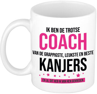Bellatio Decorations Cadeau koffie/thee mok voor coach/trainer - roze - trotse coach - keramiek - 300 ml