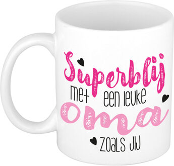 Bellatio Decorations Cadeau koffie/thee mok voor oma - roze - super blij - keramiek - 300 ml