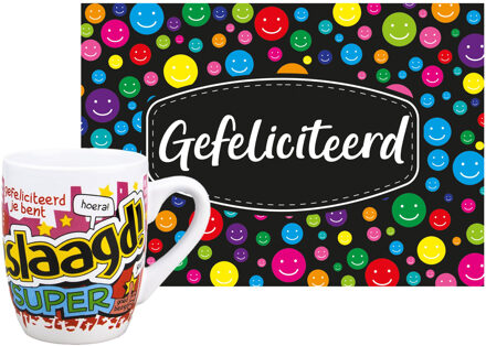 Bellatio Decorations Cadeau koffiemok geslaagd thema - 300 ml - met A5 wenskaart Gefeliciteerd - afgestudeerd