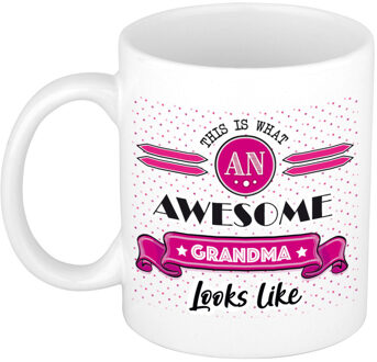 Bellatio Decorations Cadeau koffiemok voor een geweldige oma - roze - keramiek - 300 ml