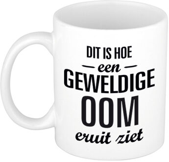 Bellatio Decorations Cadeau mok - Geweldige oom - wit - 300 ml - koffiemok - beker - theemok