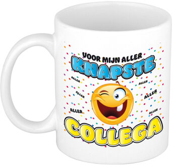 Bellatio Decorations cadeau mok voor collega - grappig - keramiek - 300 ml - knapste collega - feest mokken Geel