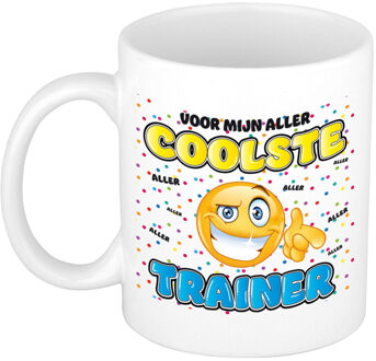 Bellatio Decorations cadeau mok voor trainer - grappig - keramiek - 300 ml - coolste trainer - feest mokken Blauw