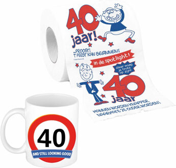 Bellatio Decorations Cadeau set voor 40e verjaardag - Koffie mok en funny WC-rol - Voor mannen van 40 - feest mokken Multikleur