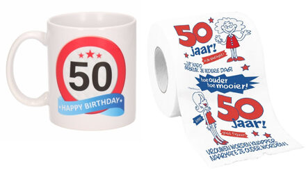 Bellatio Decorations Cadeau set voor 50e verjaardag - Koffie mok en funny Wc-rol - Voor mannen van 50