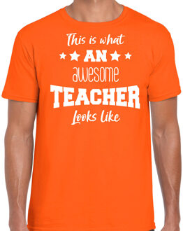 Bellatio Decorations Cadeau t-shirt voor heren - awesome teacher - oranje - docent/leraar/schooljaar bedankje