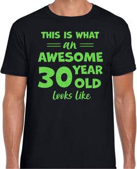 Bellatio Decorations Cadeau T-shirt voor heren - leeftijd 30 jaar - awesome - zwart - glitter groen - Verjaardagsfeest S