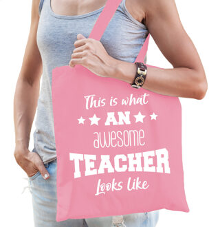 Bellatio Decorations cadeau tas juf - katoen -licht roze -This is what an awesome teacher looks like - Feest Boodschappe