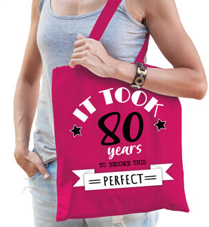 Bellatio Decorations Cadeau tas voor dames - 80 en perfect - fuchsia roze - katoen - 42 x 38 cm - tachtig - shopper