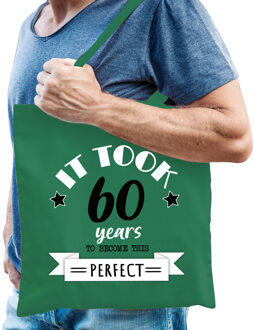 Bellatio Decorations Cadeau tas voor heren - 60 en perfect - groen - katoen - 42 x 38 cm - zestig - shopper