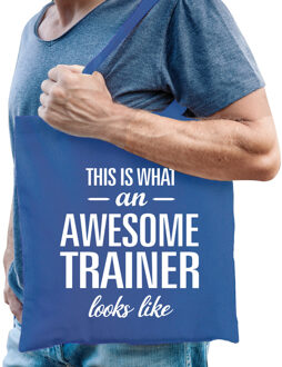 Bellatio Decorations Cadeau tas voor trainer/coach - blauw - katoen - 42 x 38 cm - geweldige trainer