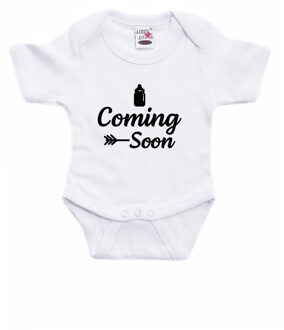 Bellatio Decorations Coming soon aankondiging zwangerschap cadeau baby rompertje wit jongen/meisje 68 (4-6 maanden)