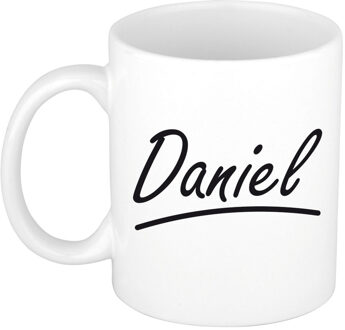 Bellatio Decorations Daniel Naam koffiemok - beker - met sierlijke letters - wit - 300 ml - Cadeau - Heren