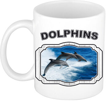 Bellatio Decorations Dieren dolfijn groep beker - dolphins/ dolfijnen mok wit 300 ml - feest mokken