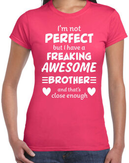 Bellatio Decorations Freaking awesome Brother / broer cadeau t-shirt roze dames Fuchsia