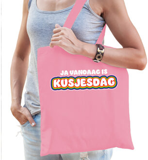 Bellatio Decorations Gay Pride tas voor dames - kusjesdag - licht roze - katoen - 42 x 38cm - LHBTI