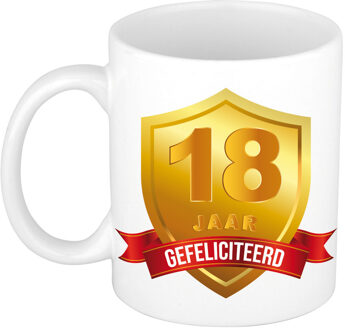 Bellatio Decorations Gefeliciteerd 18 jaar jubileum/ verjaardag mok met gouden schild - feest mokken Goudkleurig