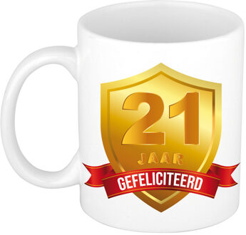 Bellatio Decorations Gefeliciteerd 21 jaar jubileum/ verjaardag mok met gouden schild - feest mokken Goudkleurig