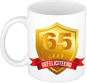 Bellatio Decorations Gefeliciteerd 65 jaar jubileum/ verjaardag mok met gouden schild - feest mokken Goudkleurig