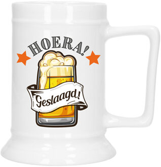 Bellatio Decorations Geslaagd Cadeau Bierpul - oranje - hoera! geslaagd! - keramiek - 530 ml