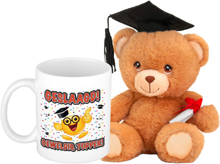 Bellatio Decorations Geslaagd cadeau mok / beker met knuffelbeer - geslaagd topper - Ca. 300ml - feest mokken Multikleur