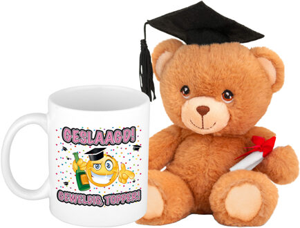 Bellatio Decorations Geslaagd cadeau mok / beker met knuffelbeer - geslaagd topper - keramiek - Ca. 300ml