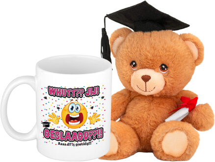 Bellatio Decorations Geslaagd cadeau mok / beker met knuffelbeer - Whutt jij geslaagd - keramiek - Ca. 300ml