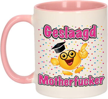 Bellatio Decorations Geslaagd cadeau mok - roze - Geslaagd Motherfucker - Ca. 300 ml - feest mokken